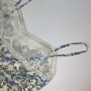 whimsical lacey ann taylor floral tank top ☽